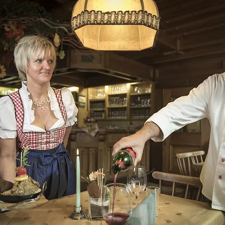Dorfwirt Hotell